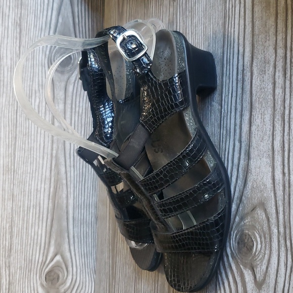 SAS 6W black straps open toe low heel woman sandals - Picture 5 of 8